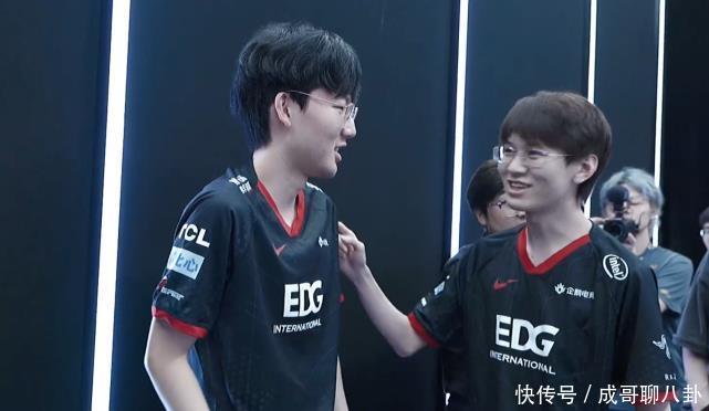 也让球迷看 也让球迷看