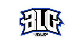 后卫频频出 后卫频频出