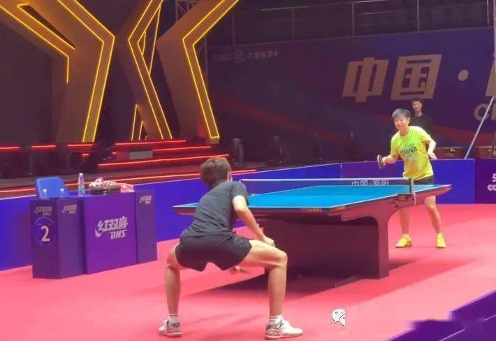 来湖人打球 来湖人打球