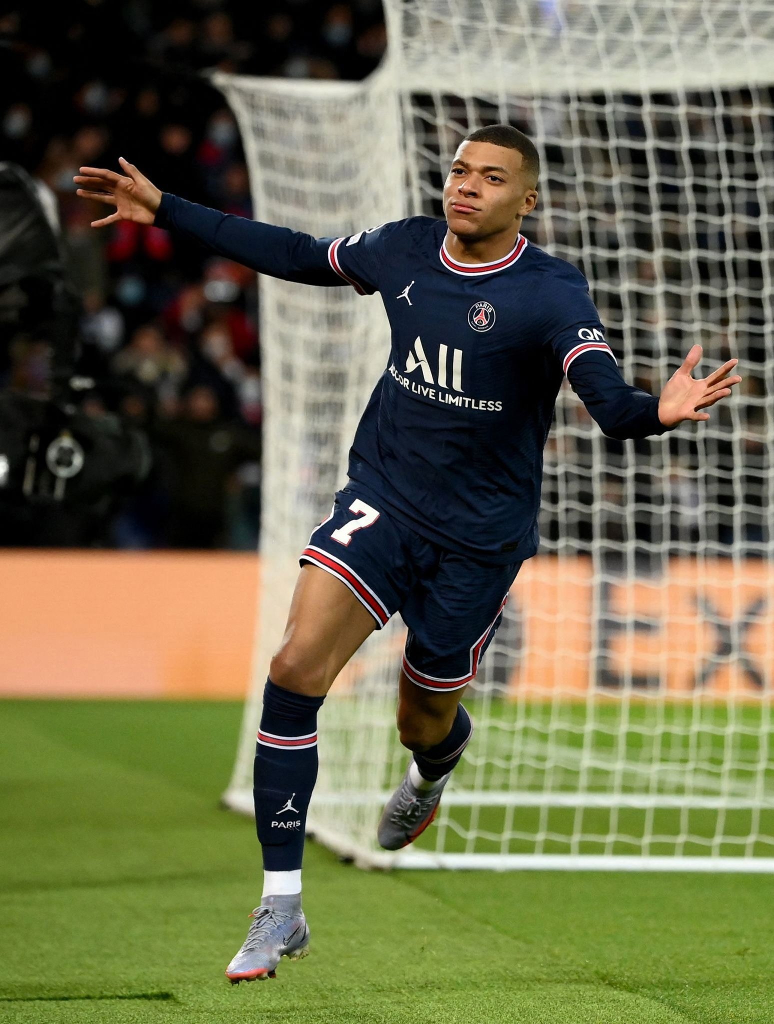 对阵莱比锡 对阵莱比锡